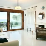 Lindos House 3 Bedrooms 7 Guests Вилла