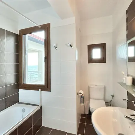 فيلة Lindos House 3 Bedrooms 7 Guests كريوبيجي